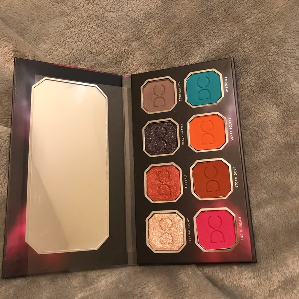 Dominique Cosmetics brand new eyeshadow pallet